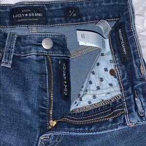 🍀Lucky Brand Jeans Size 0☘️Vintage Highrise ☘️